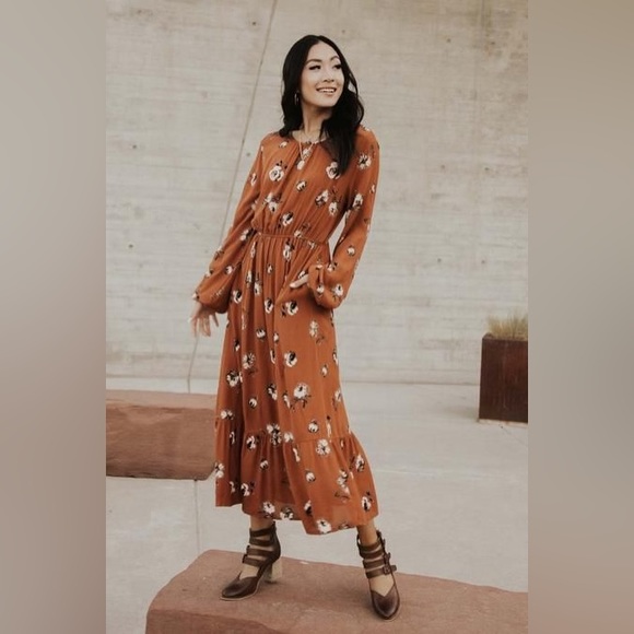 bohme Dresses & Skirts - Floral böhme dress